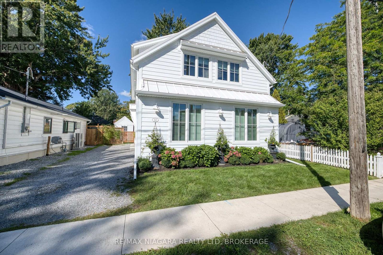 313 BEECHWOOD AVENUE W