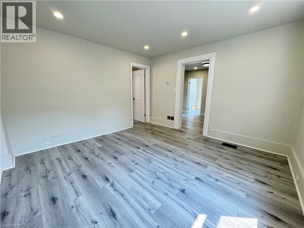 30 ONTARIO Street Unit# 2