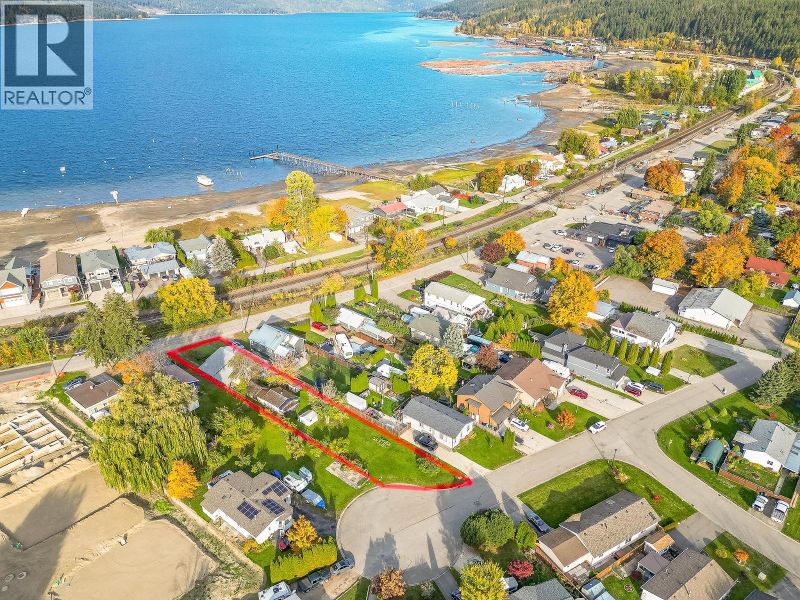 4760 Canoe Beach Drive Drive NE