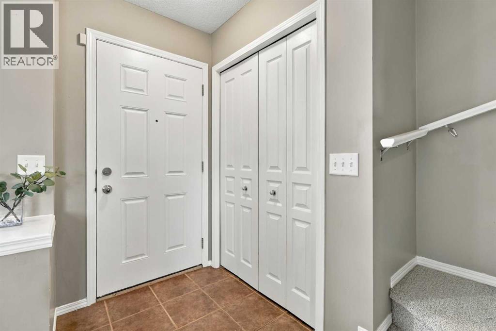 144 Elgin Meadows View SE