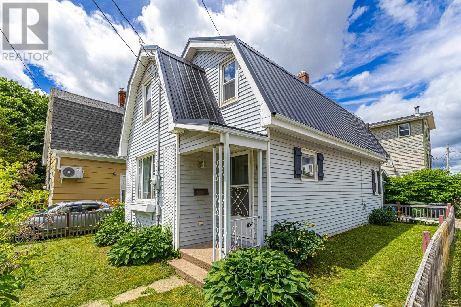 47 DOUGLAS Street - Photo 2