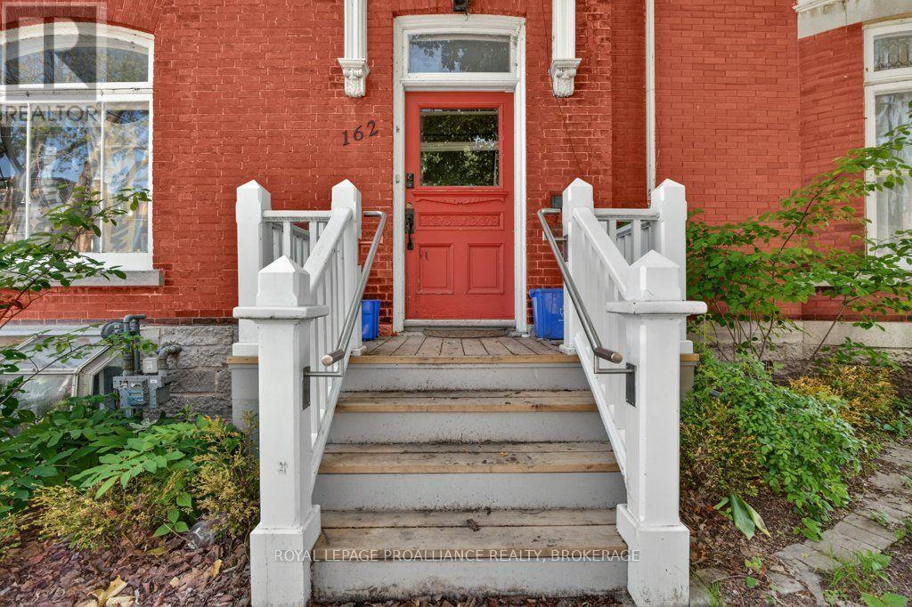 162 EARL STREET