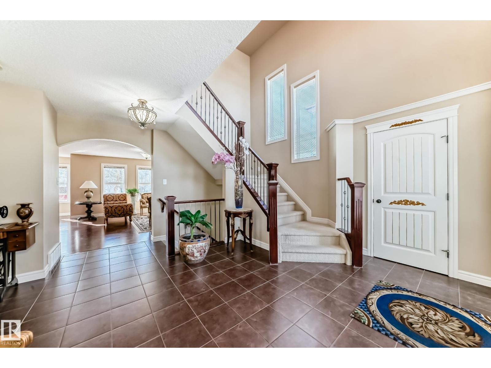 3711 163 AV NW