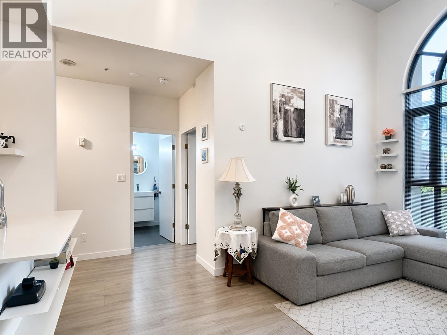 101 3070 GUILDFORD WAY