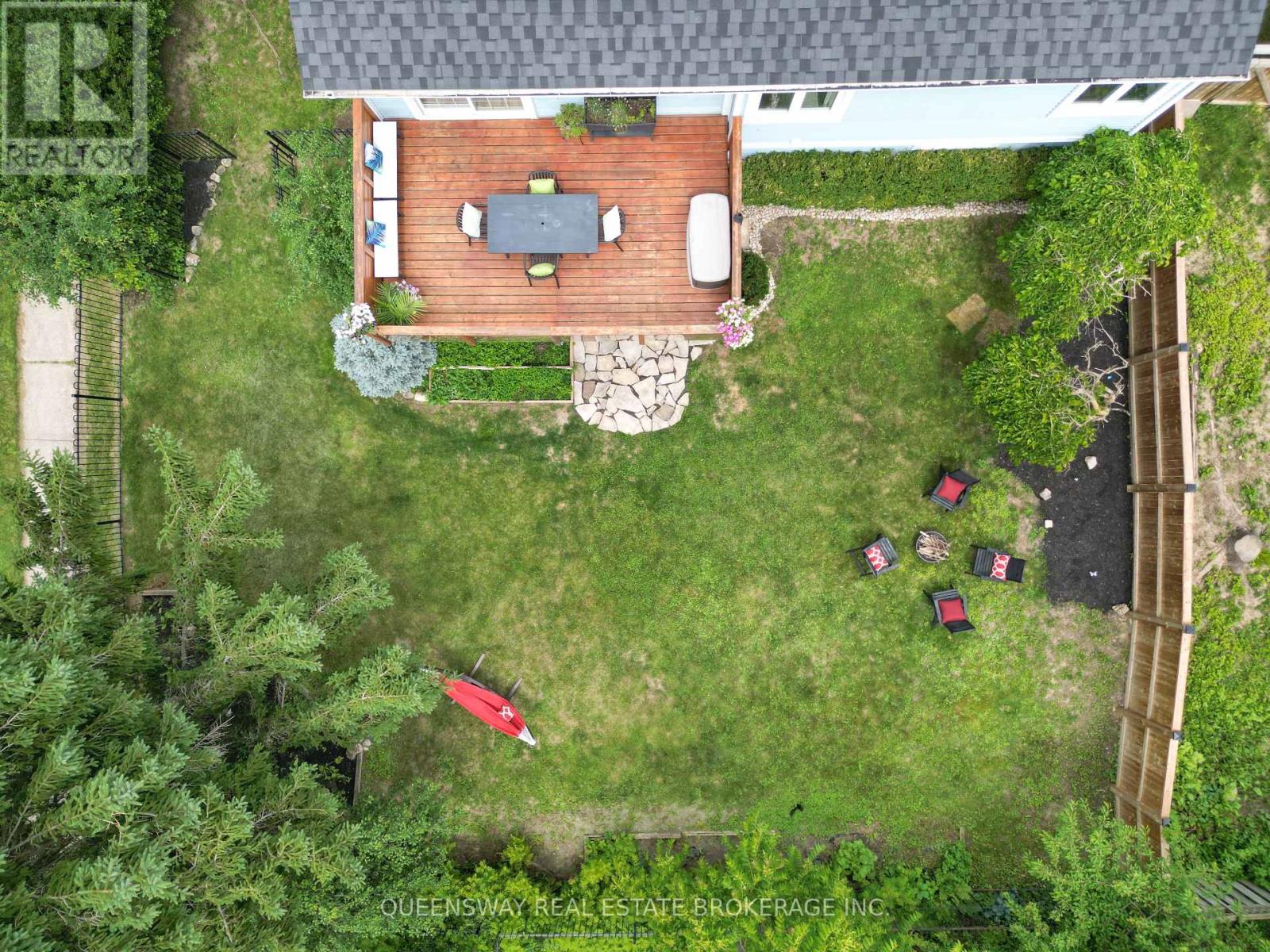 46 GREENWICH DRIVE