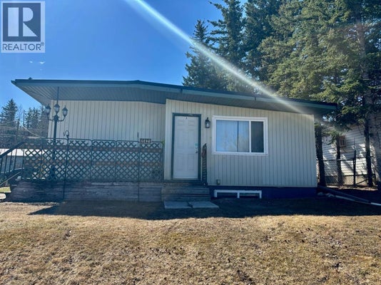 142 Meadow Dr, Hinton, AB 1