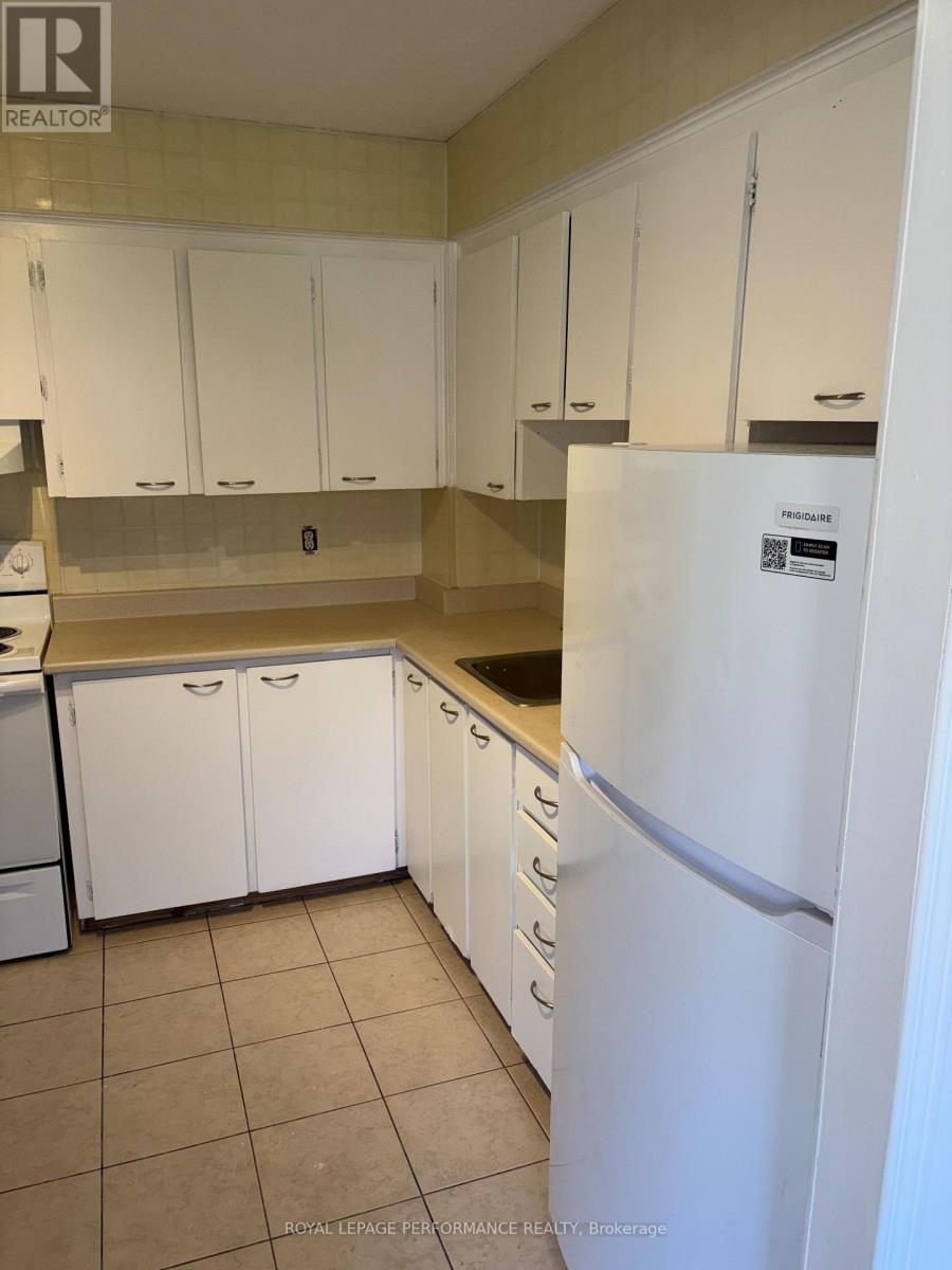 208C - 2044 ARROWSMITH DRIVE