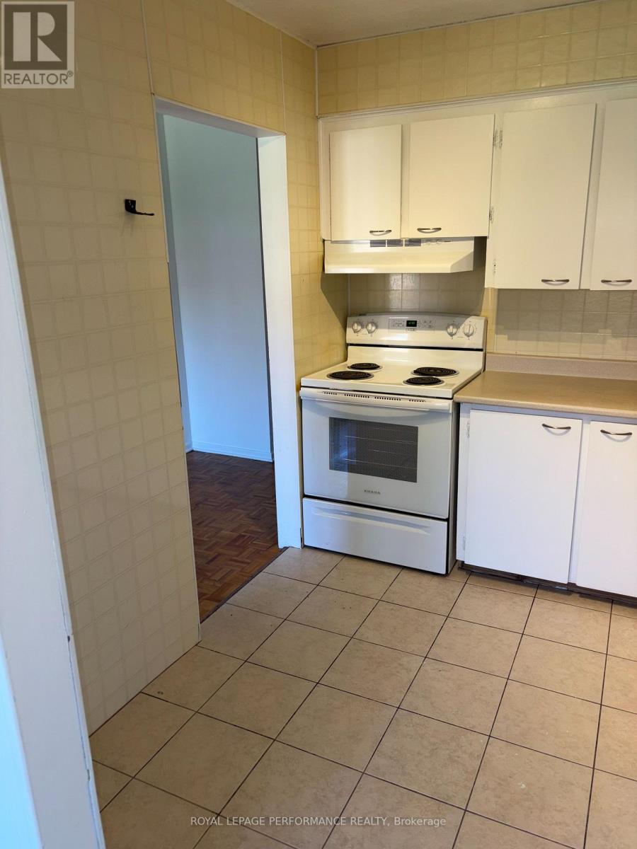 208C - 2044 ARROWSMITH DRIVE