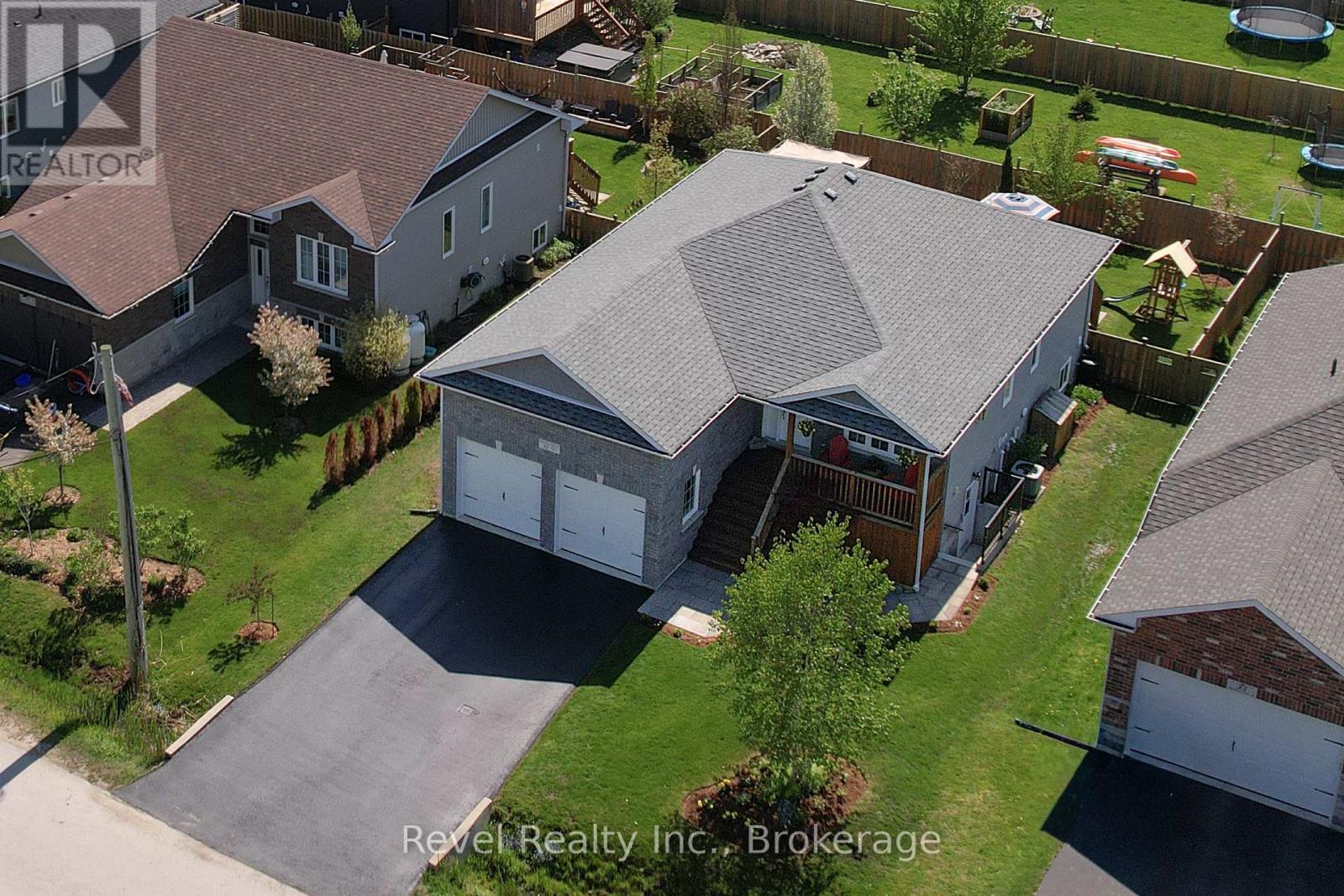 37 MARILYN AVENUE N
