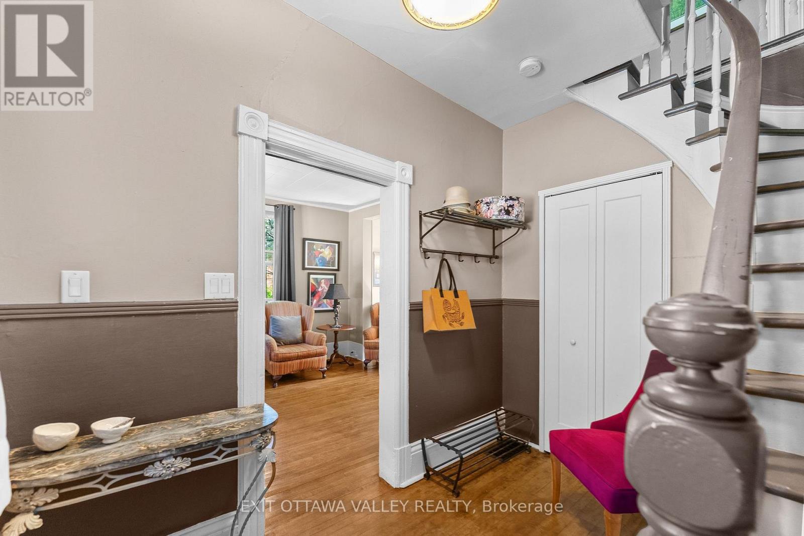 283 & 285 WILLIAM STREET - Photo 3