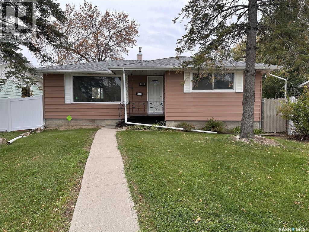 700 FORGET STREET, REGINA, SK S4T 4X2 - Image 4239178087.jpeg?d=l