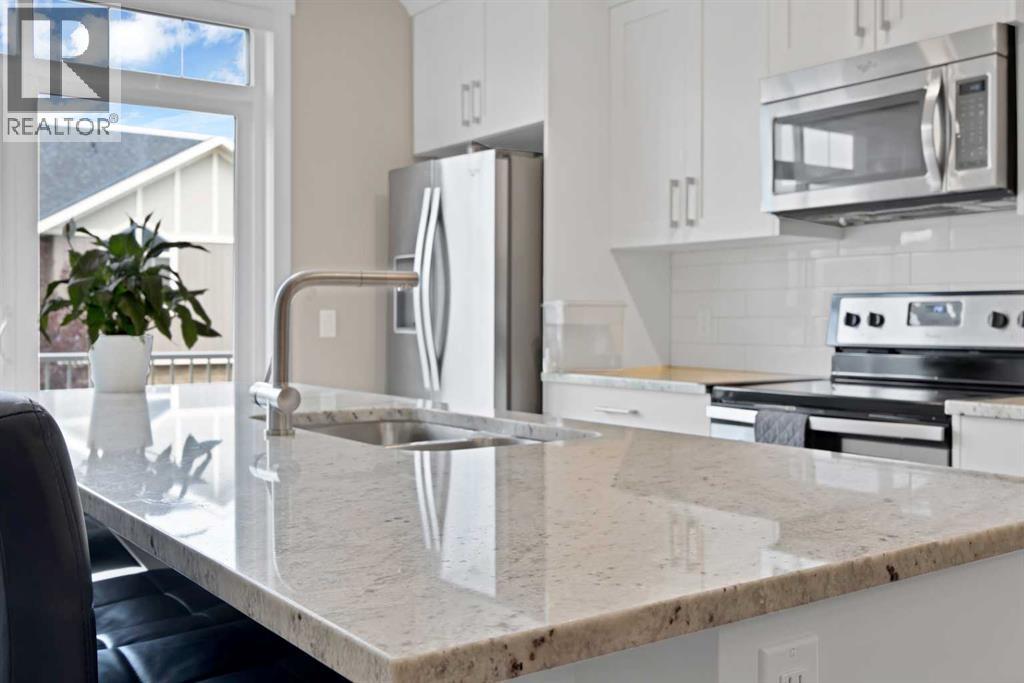 563 EVANSTON Manor NW