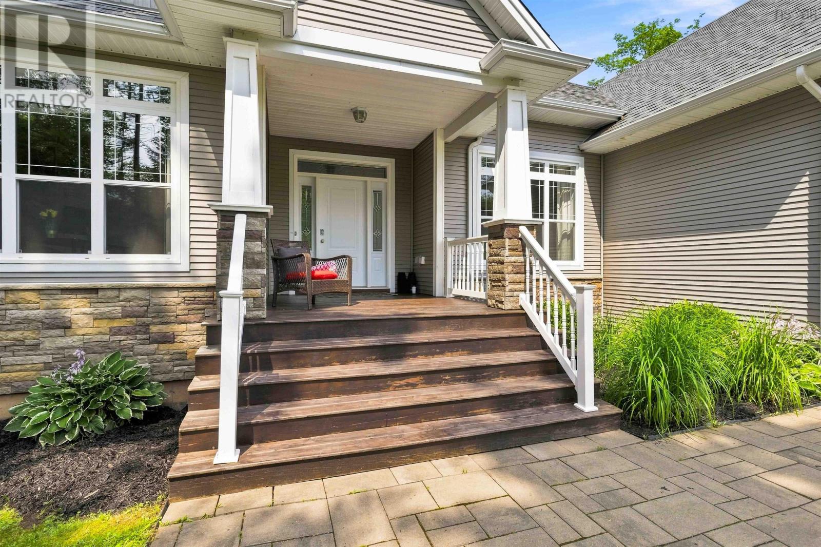 67 Glencairn Avenue - Photo 4