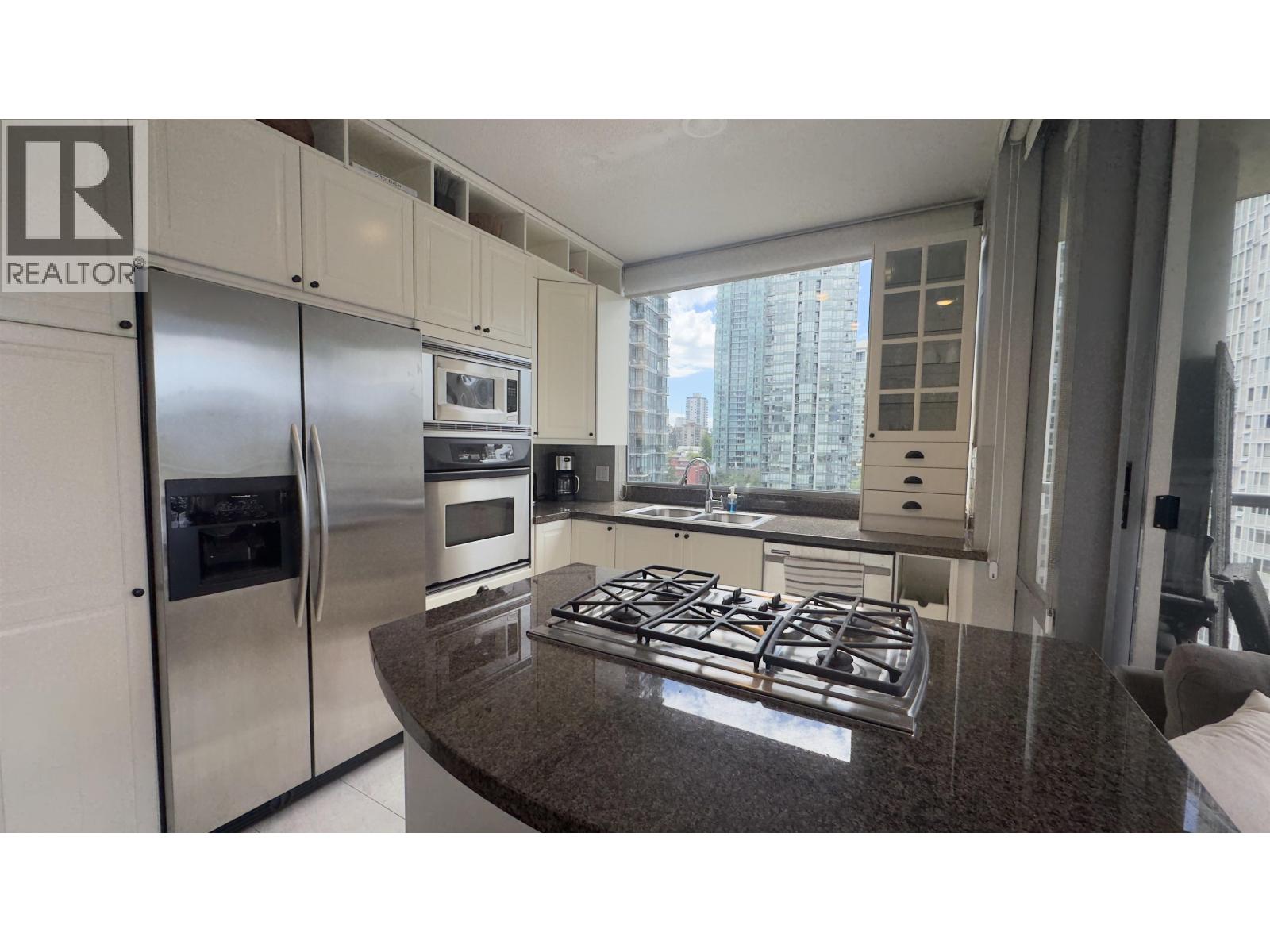 1404 1228 W HASTINGS STREET