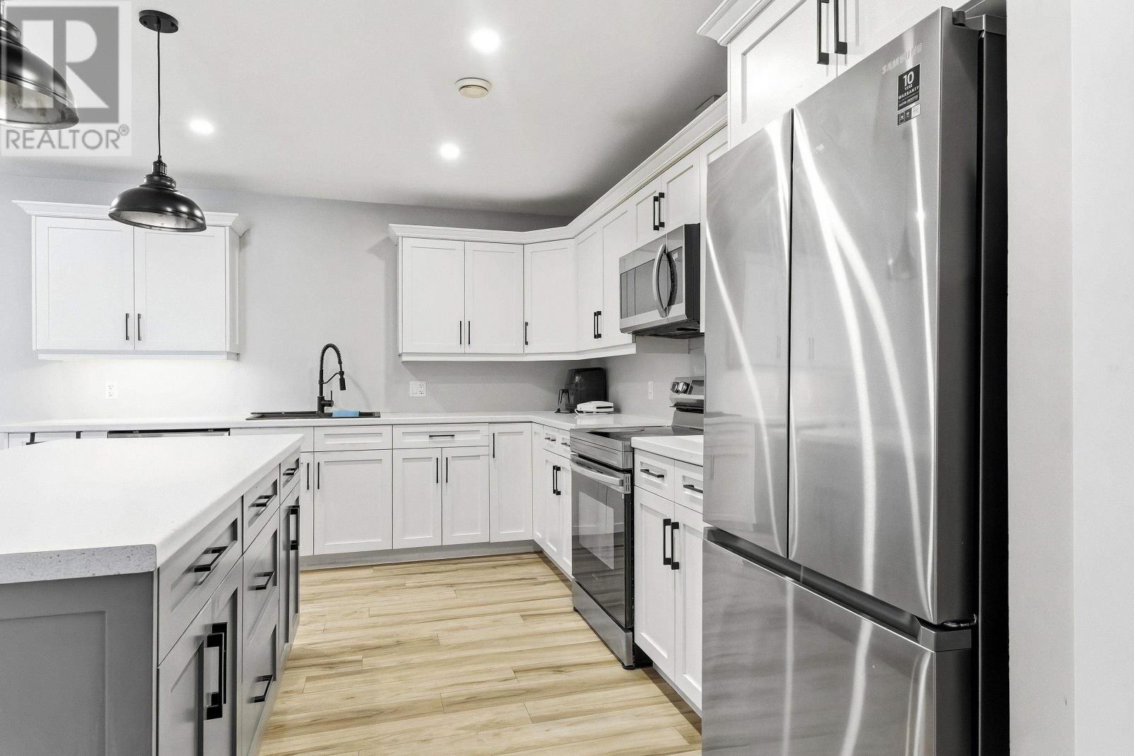 101 PARENT Street - Photo 3