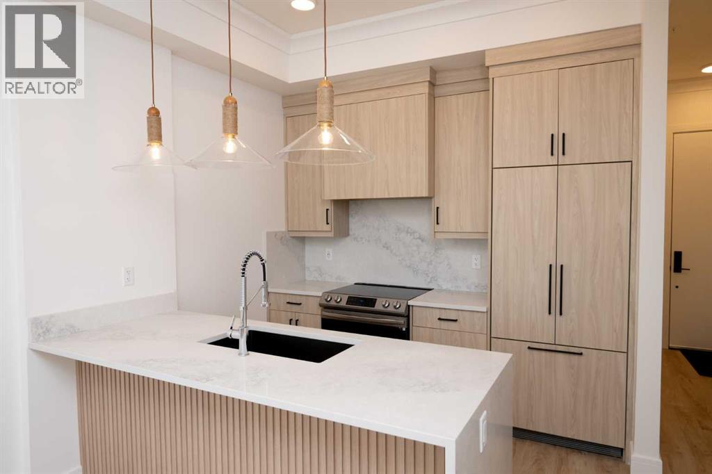 214, 330 Dieppe Drive SW