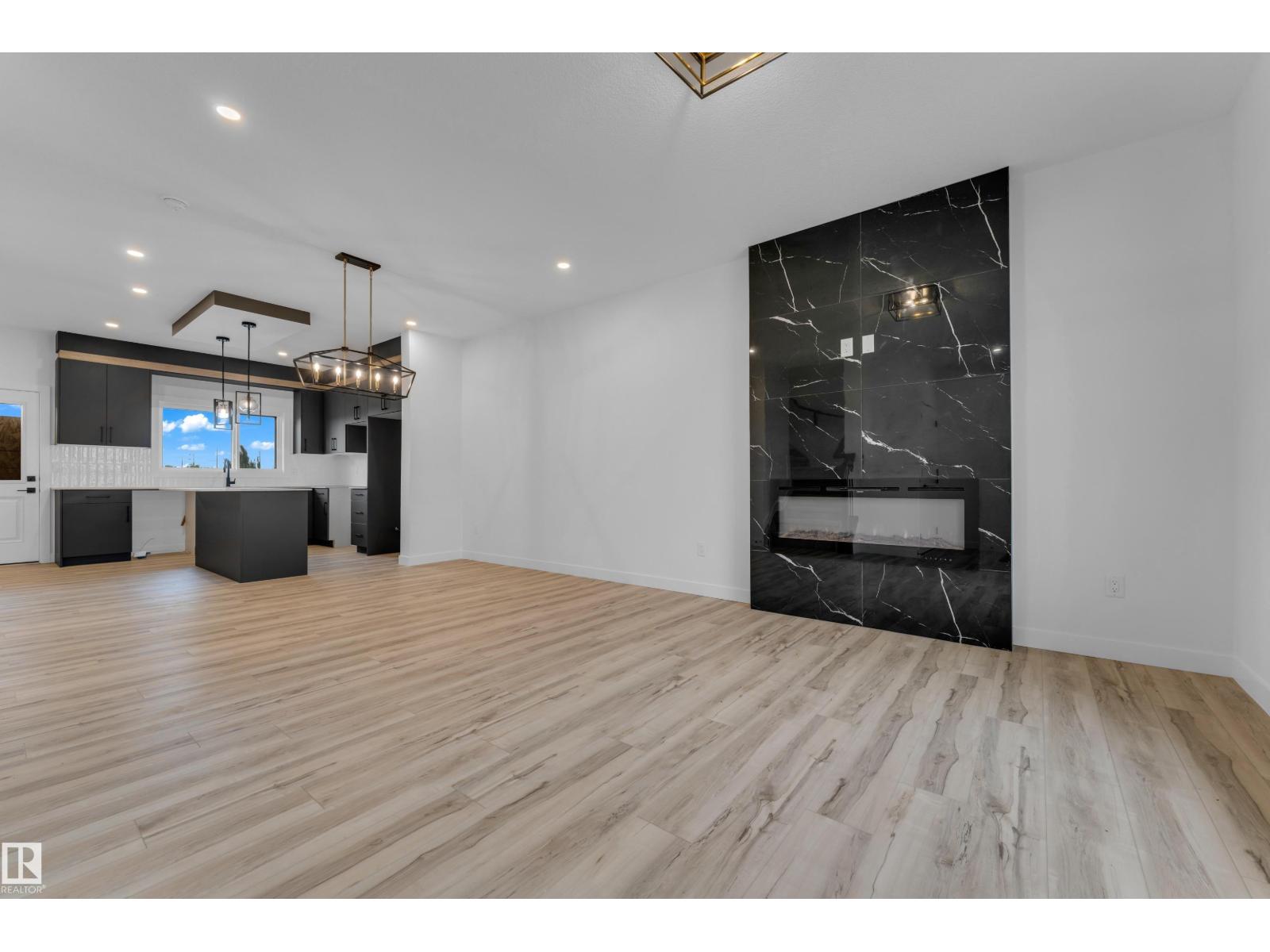 175 Graybriar DR