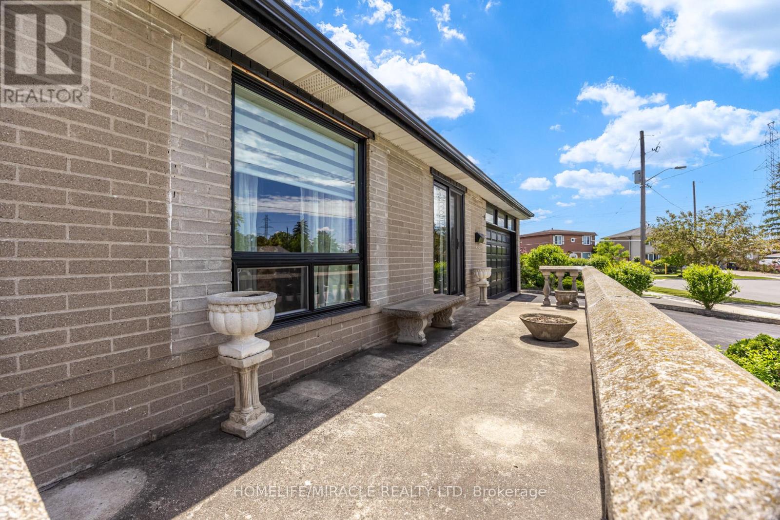 9 WHEATSHEAF CRESCENT