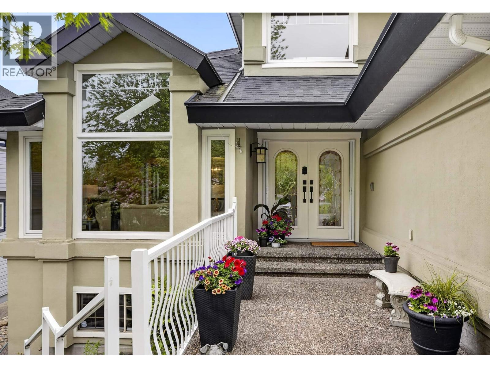 209 RAVINE DRIVE