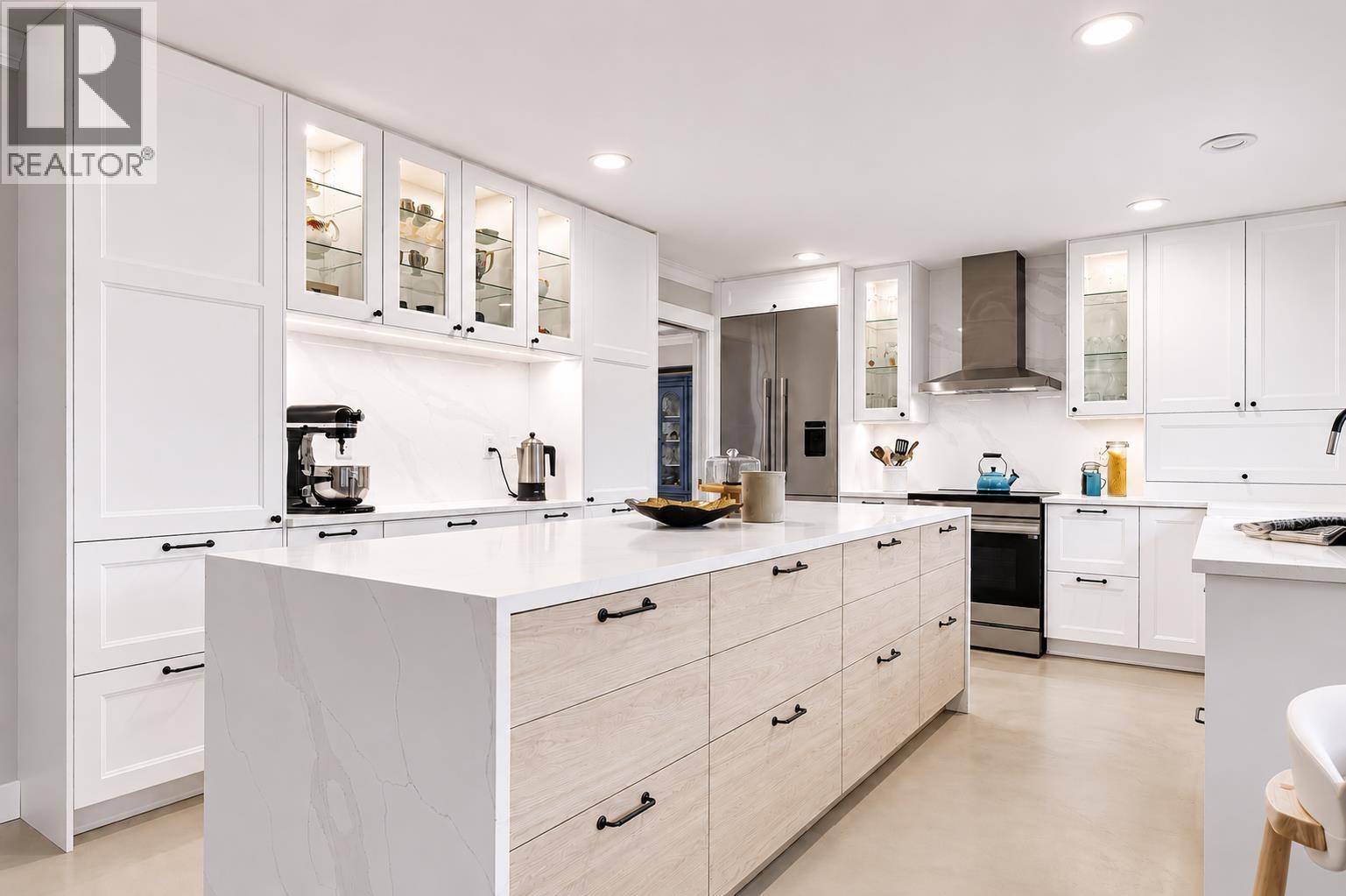 209 RAVINE DRIVE