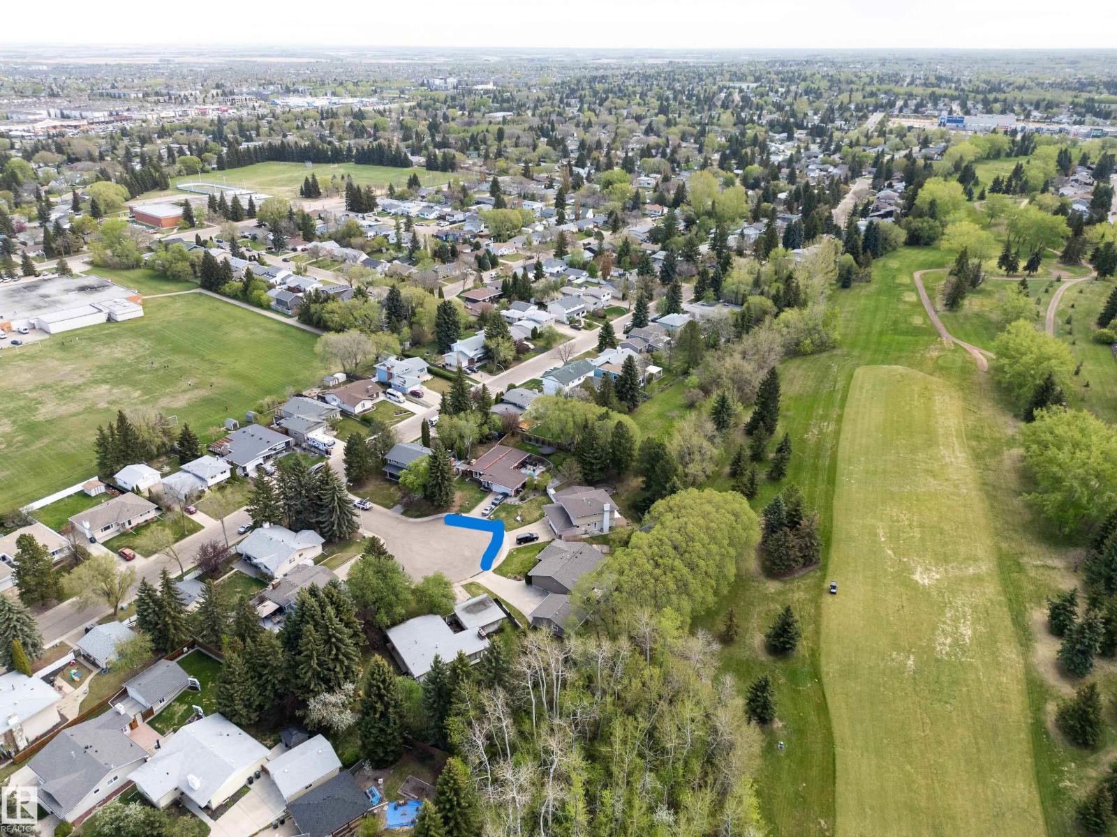 205 MANOR CO