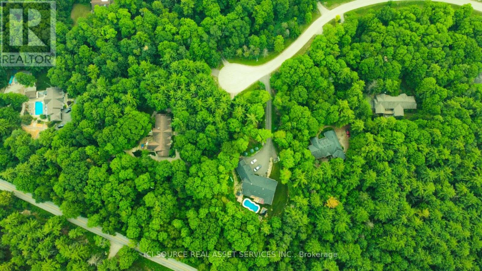13 TIMBERRUN COURT