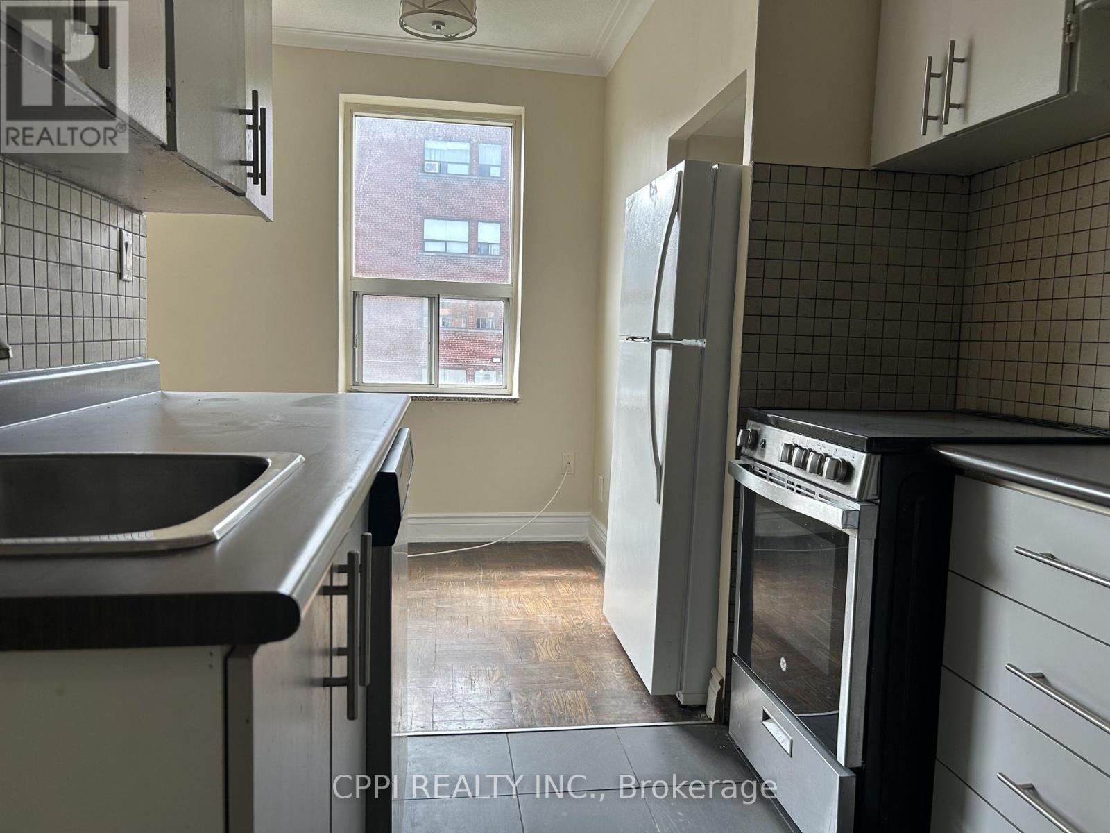 202 - 3 HILL HEIGHTS ROAD