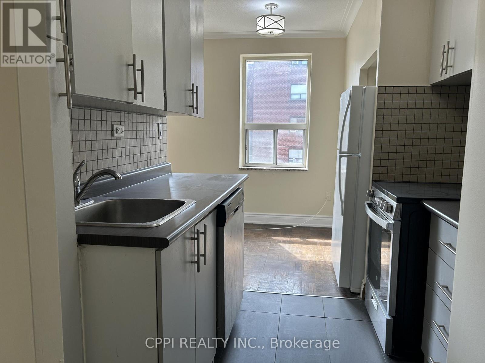 202 - 3 HILL HEIGHTS ROAD