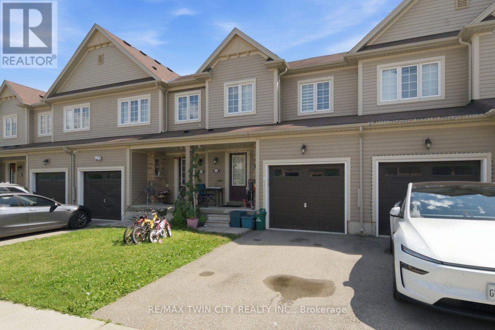 32 COLE CRESCENT