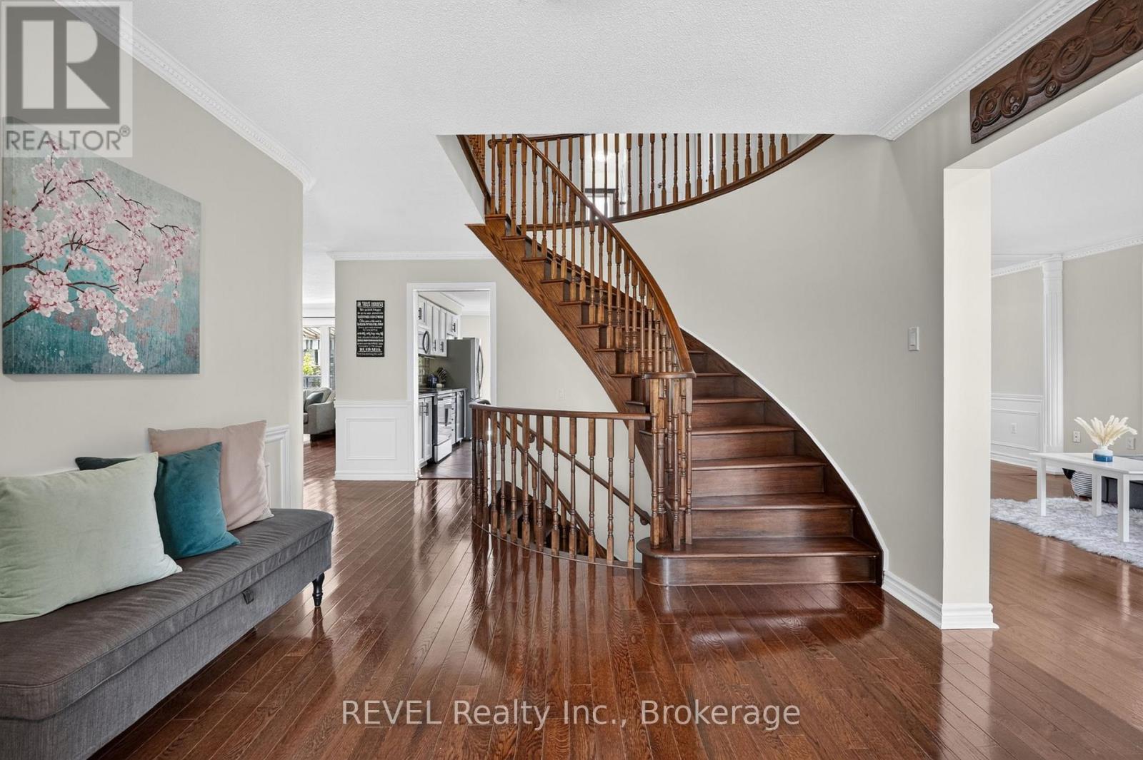 10 MEADOWBROOK LANE