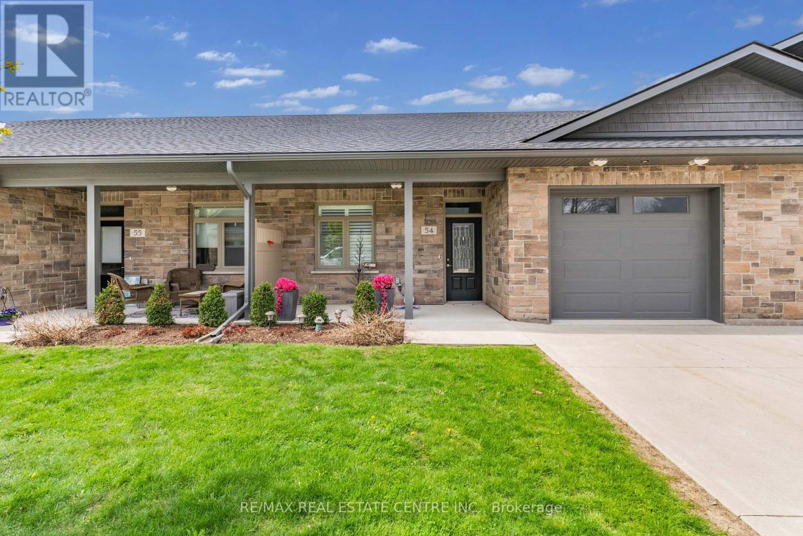 54 - 375 MITCHELL ROAD S