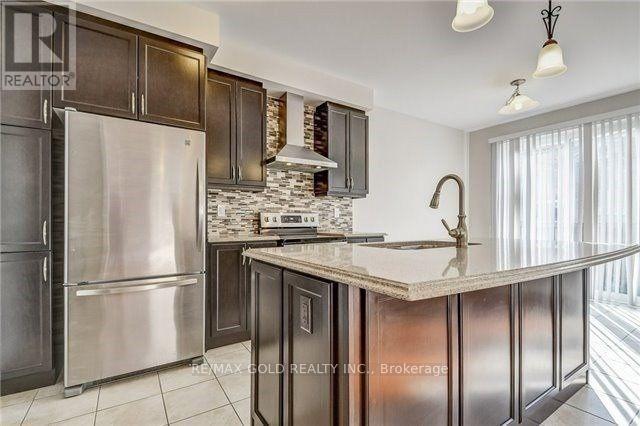 UPPER - 82 ENFORD CRESCENT