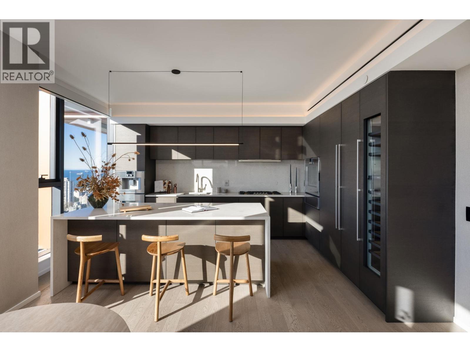3102 1482 ROBSON STREET