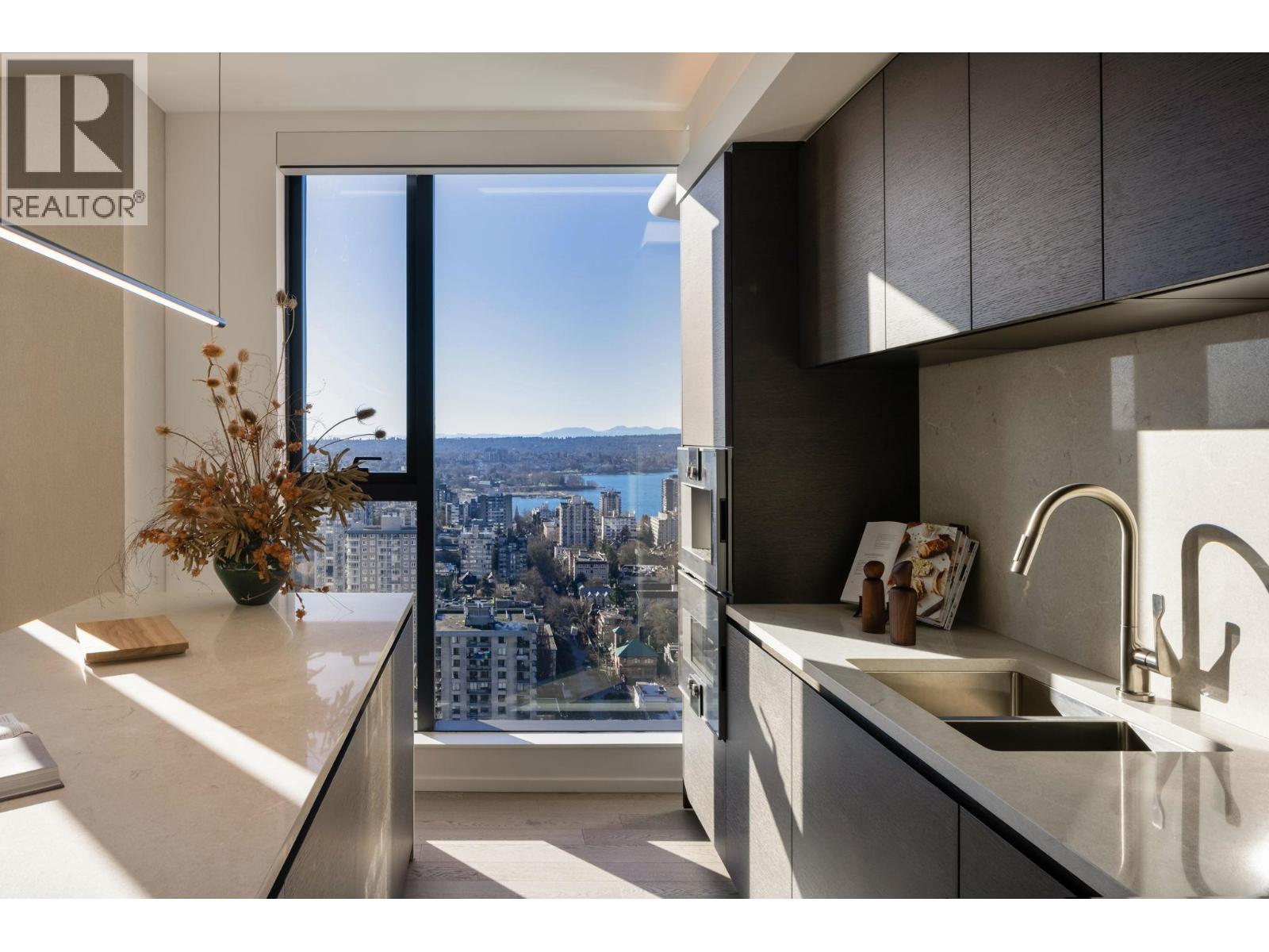 3102 1482 ROBSON STREET