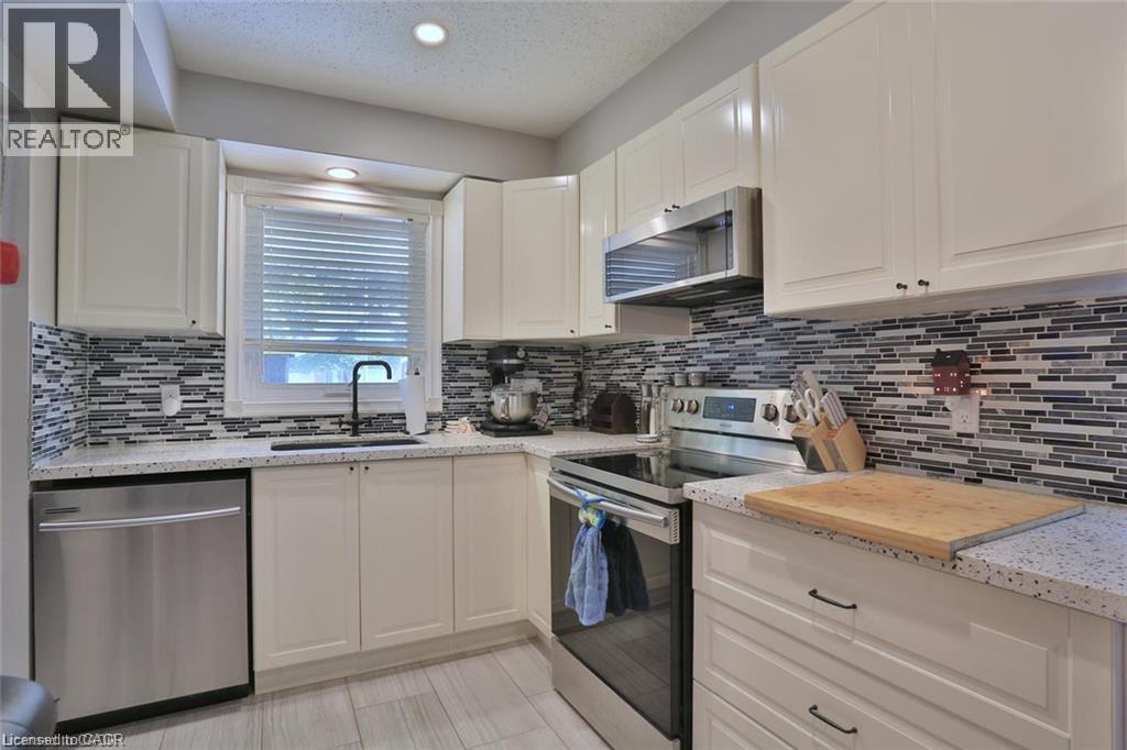 41 GREENOCK Drive Unit# A & B