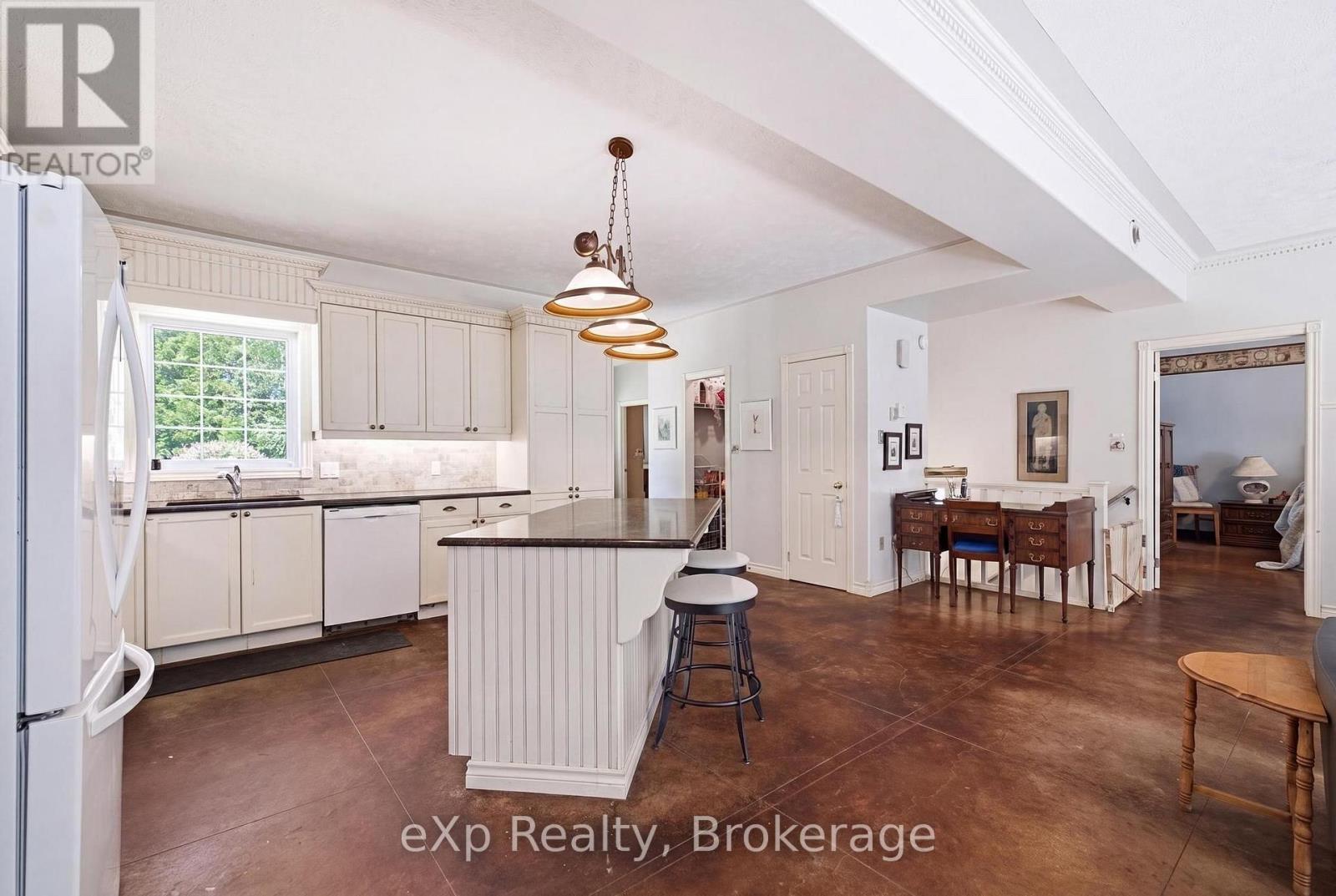 212629 SOUTHGATE 21 SIDE ROAD