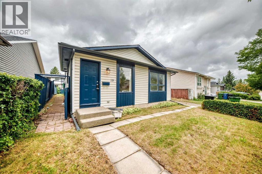 19 Falshire Drive NE