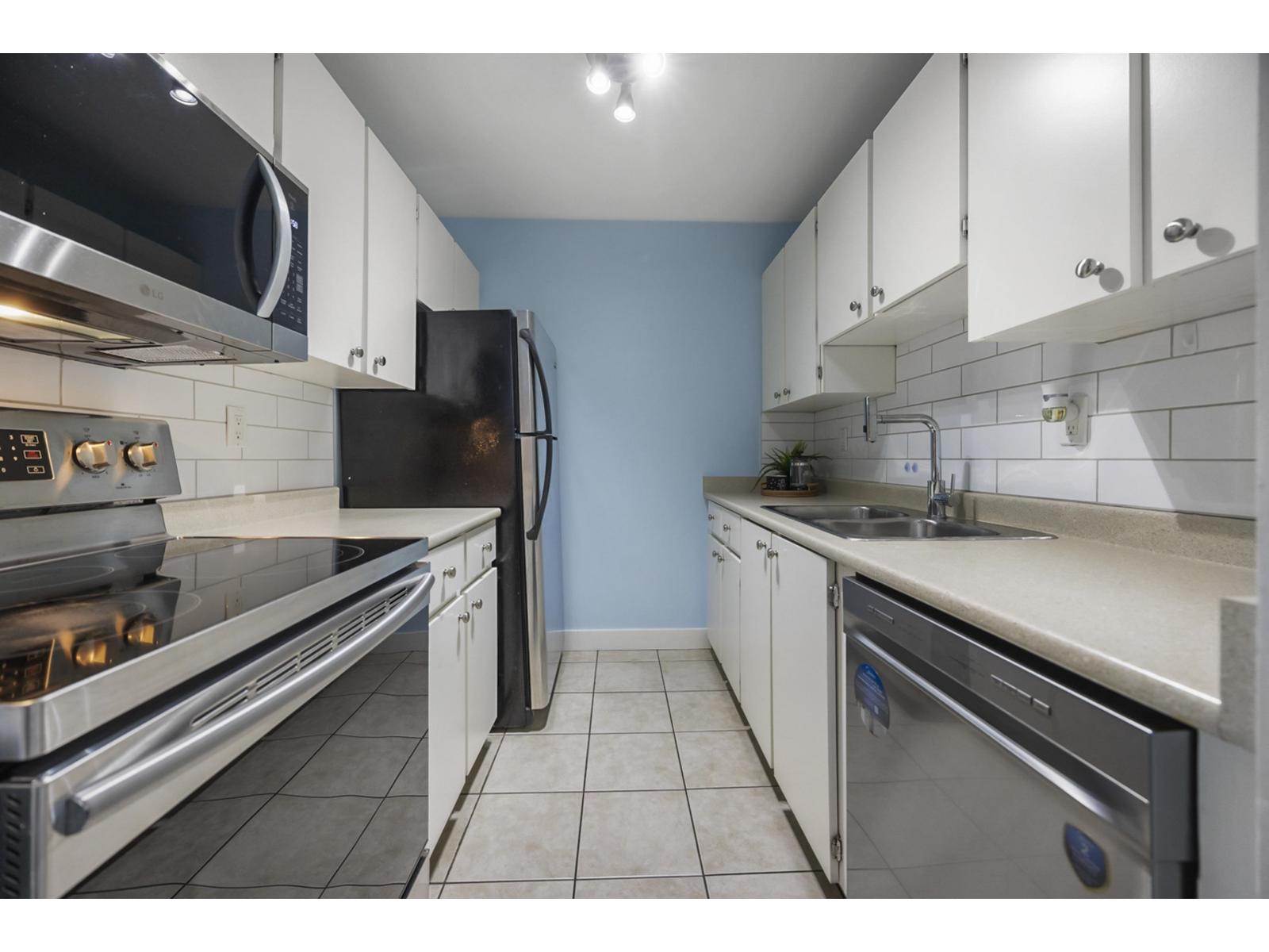 312 5700 200 STREET