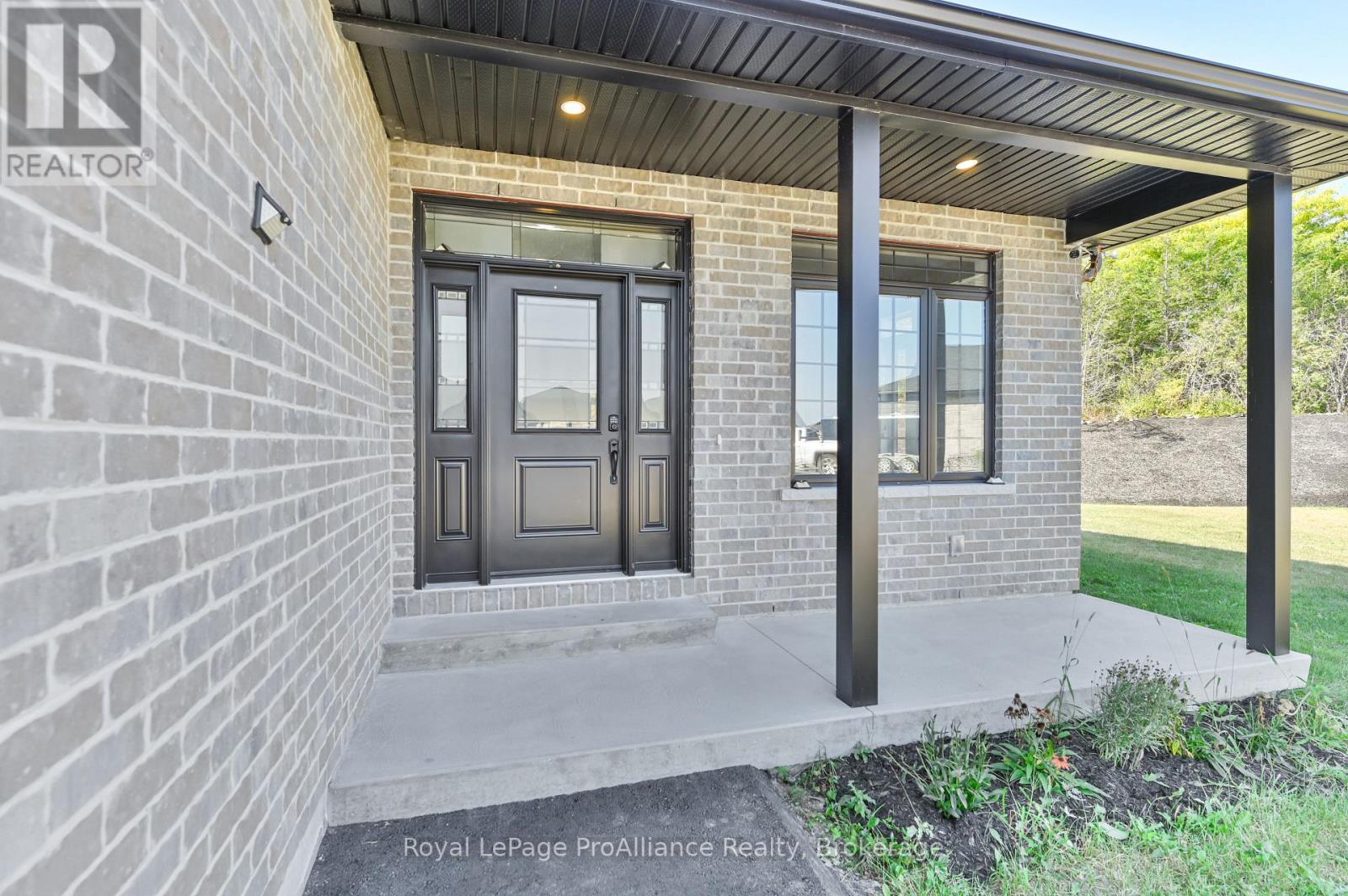 16 LEHTINEN CRESCENT