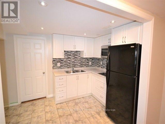 BSMT. - 260 GREEN ROAD