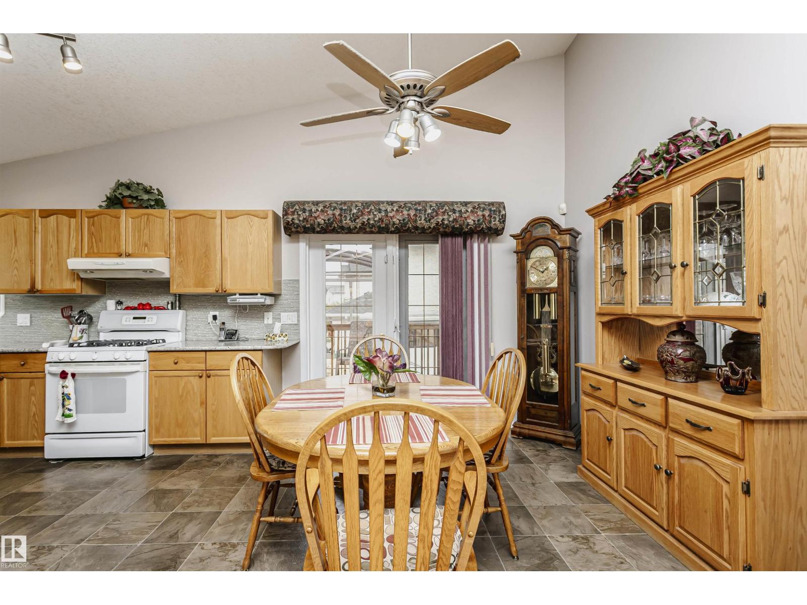 2840 151A AV NW