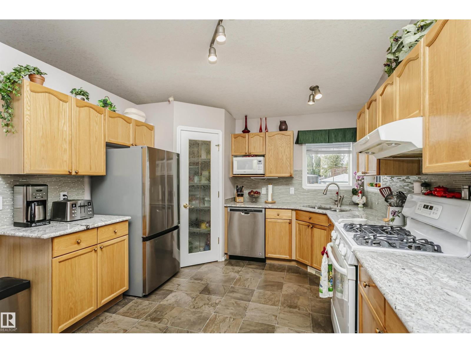 2840 151A AV NW