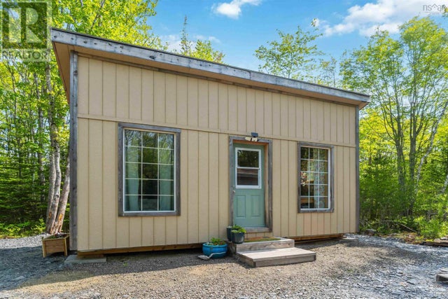 516 Greenland Road