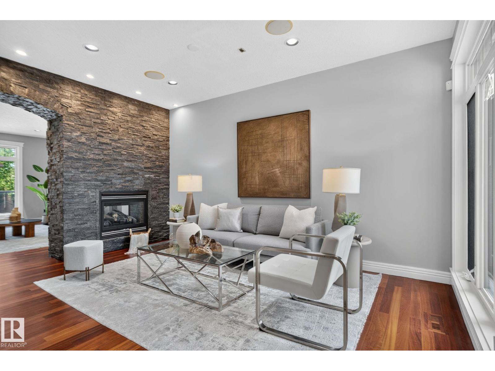 93 NOTTINGHAM POINT