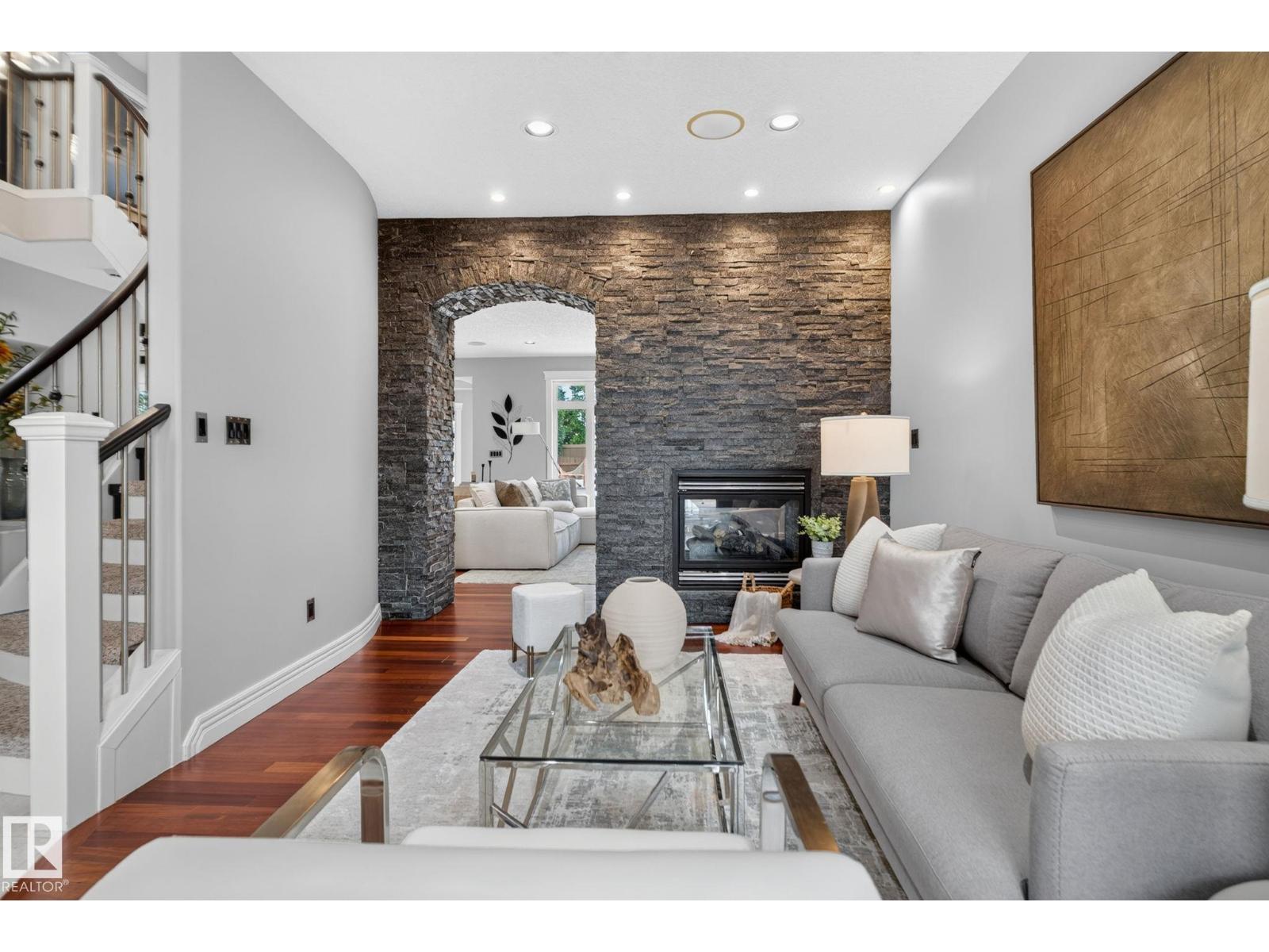 93 NOTTINGHAM POINT