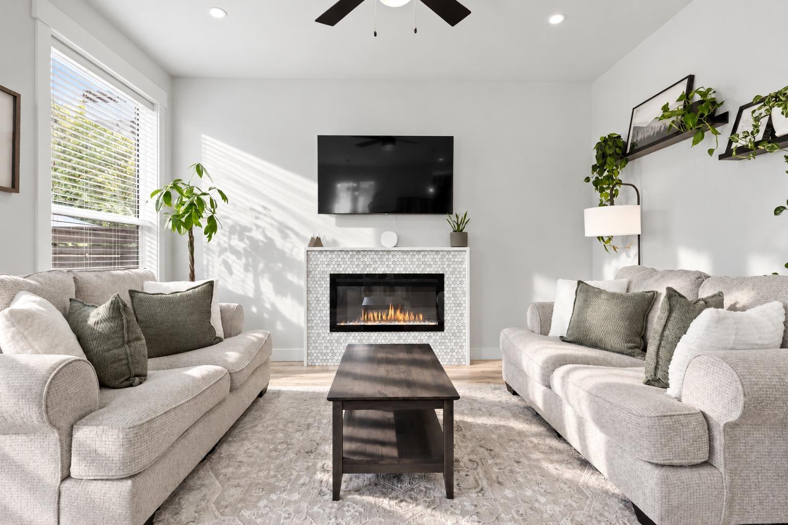 6 7140 MAITLAND AVENUE, Sardis West Vedder