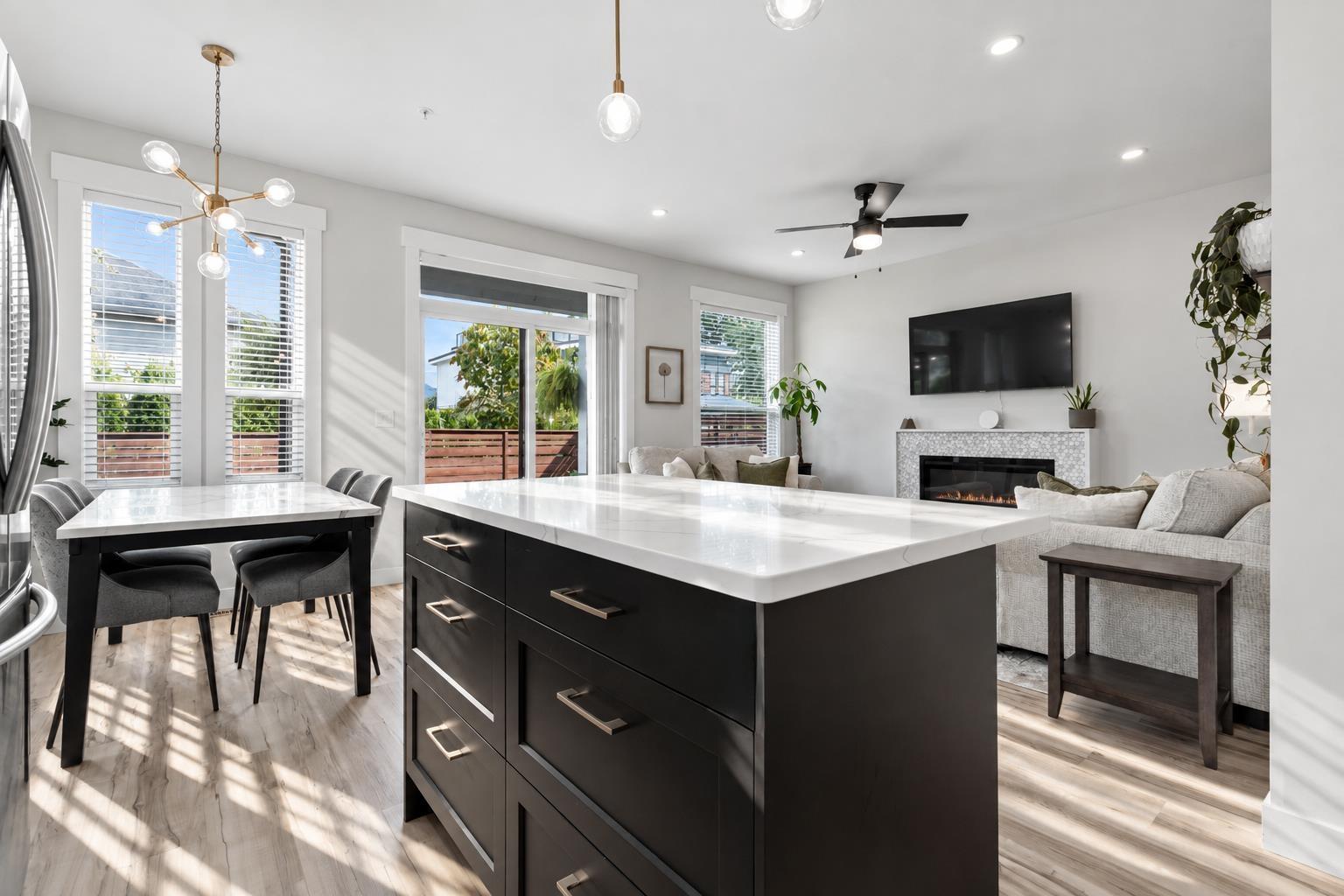6 7140 MAITLAND AVENUE, Sardis West Vedder