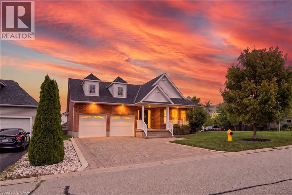 236 RIDGE TOP Crescent