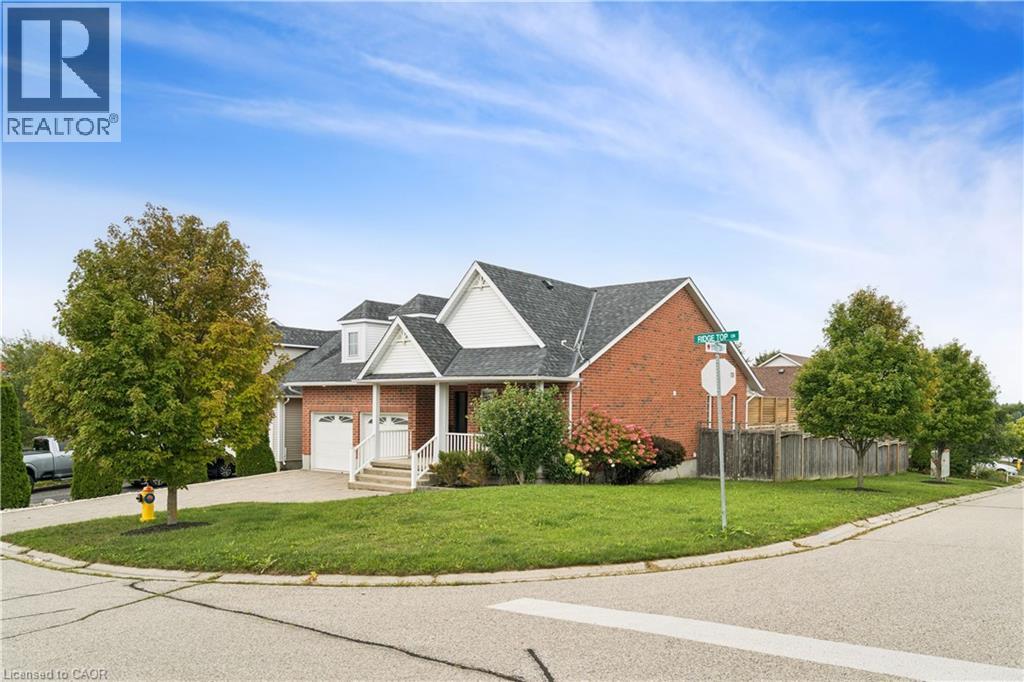 236 RIDGE TOP Crescent