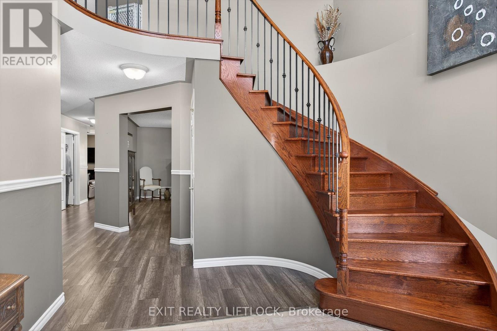 1403 IRELAND DRIVE - Photo 4